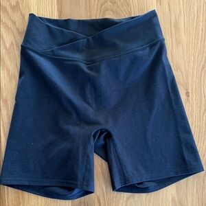 437 women’s bike shorts with criss cross waist